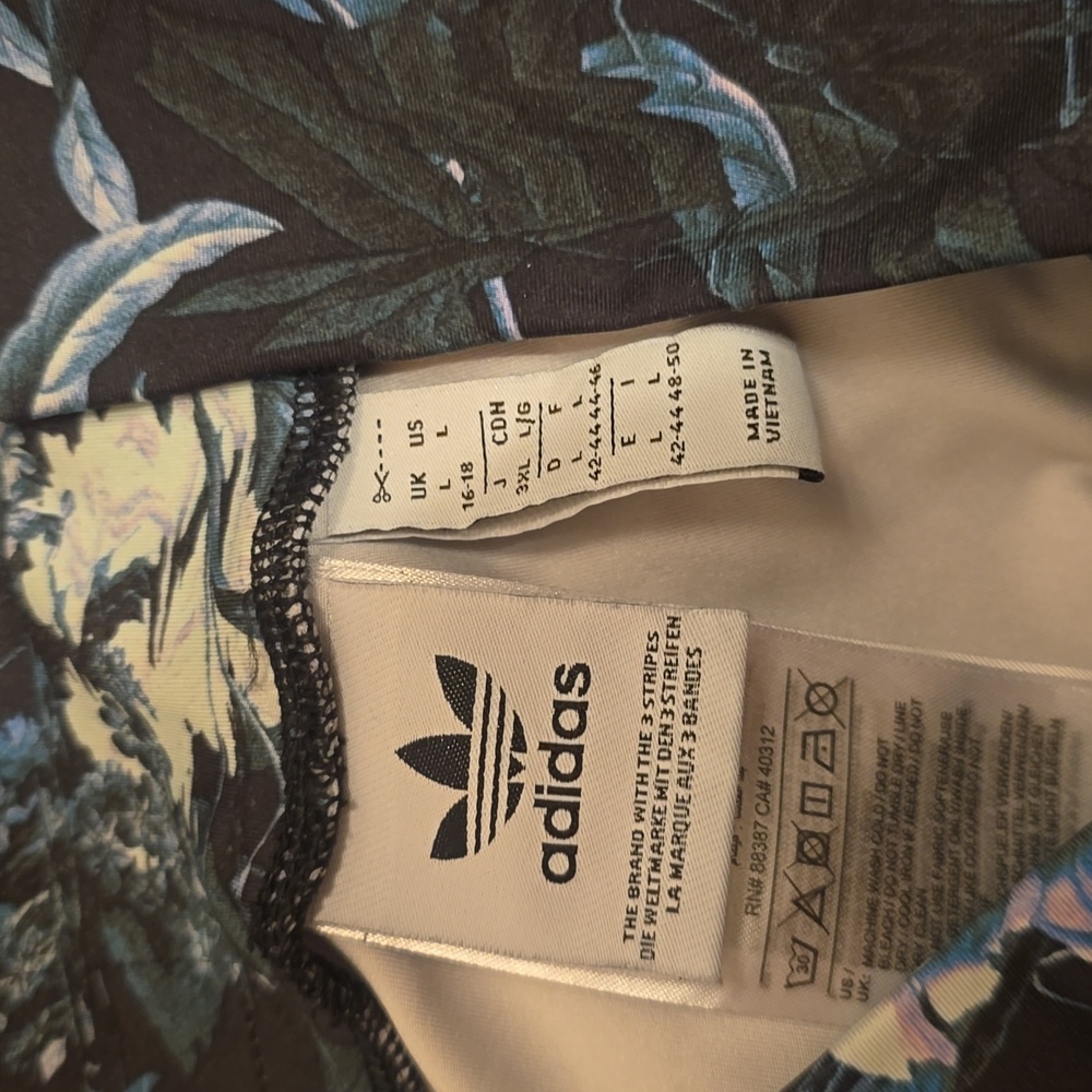 Floral Addidas Leggins - Picture 4 of 4